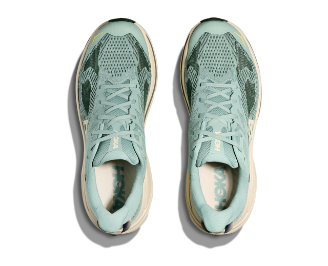 M Hoka Challenger 8