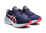W Asics Novablast 2