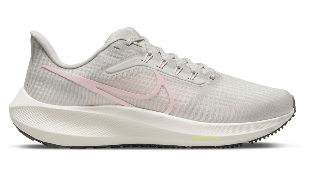 Nike sneakers 39 on sale